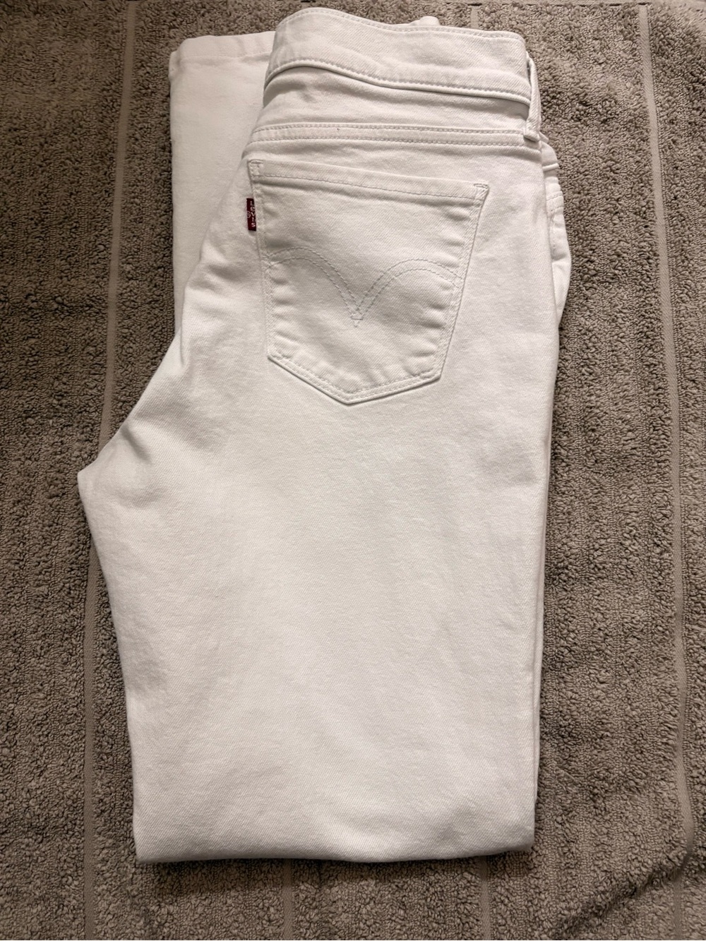 Levi's Women's White 505 straight Jeans with Back Pocket Stitching 30x 29
